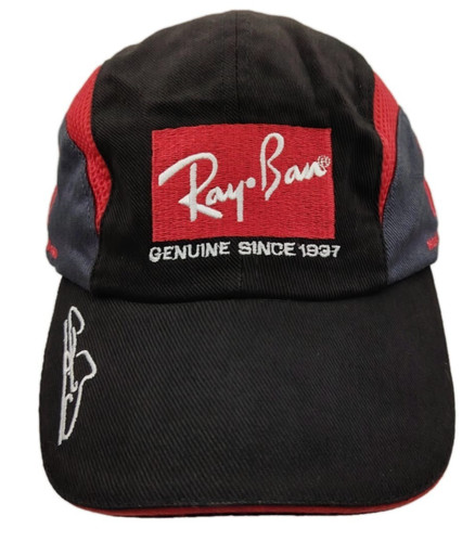 Cappello berretto bottoni